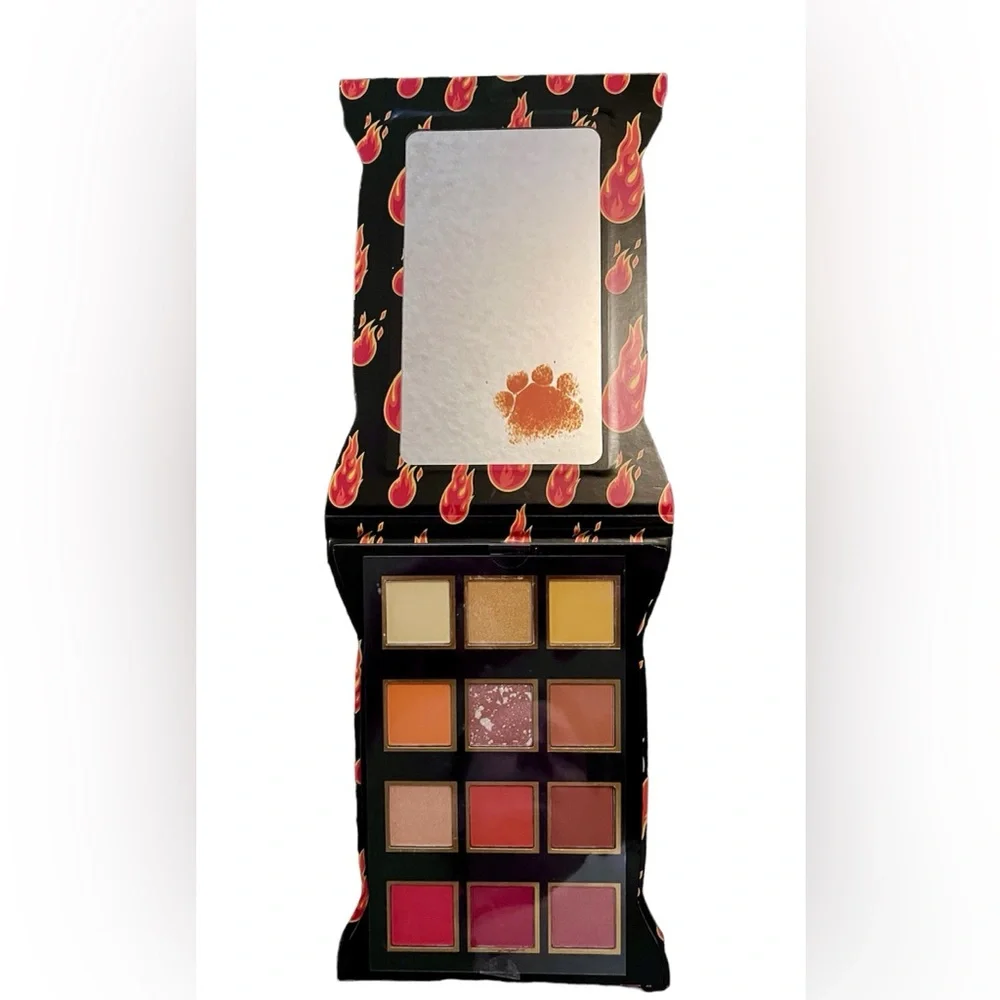 Cheetos Eyeshadow Palette (12 Shades)